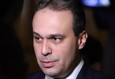 Падането на кабинета застрашава националната сигурностТова каза в кулоарите на