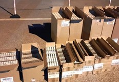 Цигарите са открити в камион който превозва строителни материали за