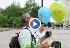 Балони на които бяха изписани всяка една от изминалите 9