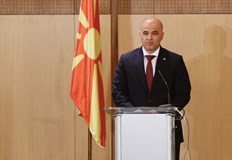 Македонският премиер се оплака че Слави Трифонов използвал Северна Македония