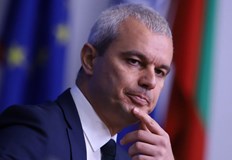 Това обяви лидерът на Възраждане в пост във Фейсбук Правителството е