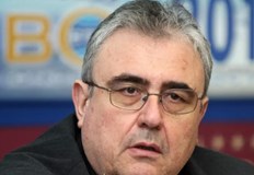 Политологът Огнян Минчев коментира конституционния механизъм на служебното правителство180 депутати