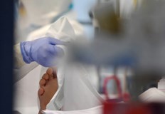 Има съмнения че пациент в инфекциозната клиника в Прищина е