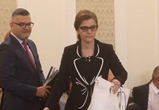 Парламентарната външна комисия одобри проекта на Христо Иванов за Северна