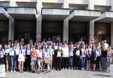 От русенските училища беше осигурено силно присъствиеВелислав Борисов и Катерина