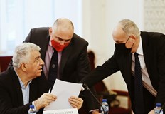 Не бе прието предложението за средства за увеличение на заплатите