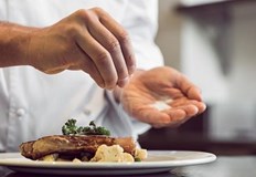 Ако обичаме да похапваме повече солени храни това може да