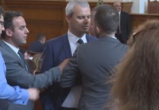 По думите му Възраждане само симулират борба с ГЕРБ а