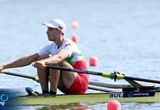 Състезателят на Спортен клуб по академично гребане Локомотив Русе