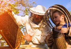 Единствените хора които трябва да избягват и да се страхуват