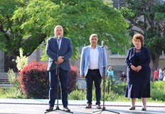 Училищата в Русе и региона не само запазват високите си стандартни но