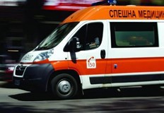 35 годишна жена роди в линейка която я превозваше от село