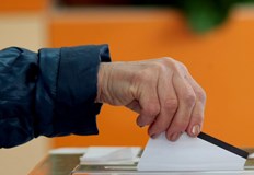 Франция гласува на първи тур от парламентарните избори които предстои