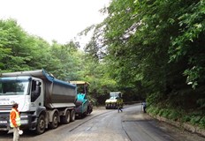 В момента се ремонтират само 17 км пътища 2 км