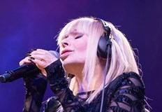 Това обяви примата на българската естрадаВъв Фейсбук тя уточни концертите