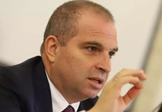 Има панически страх от идването на служебно правителствоТова заяви в