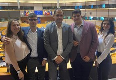 Там младежите подробно се запознаха с дейностите на всички негови институцииПрез