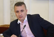 Причините за оттеглянето са изцяло политически и са свързани с решението на