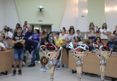 Ученици от 3 и 4 клас демонстрираха препускащи пеещи и танцуващи роботи