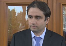 Начинът по който опитваме да привлечем депутати е с показване