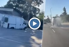 Шофьор на бус изправи косите на половин София след като