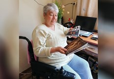 Жена направи епилептичен припадък на протест пред Министерство на здравеопазванетоПавлина