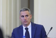 Коалиционните партньори вече си делят министрите на наши и ваши Коментарът му