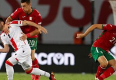 Точно в осмата минута грузинските запалянковци демонстрираха подкрепата сиНационалните отбори