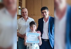 Момчето получи благодарност от собственика ѝ и бе награден с