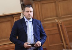 Национални предатели са и тикат държавата към фалит Вотът на недоверие