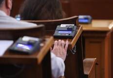 Ратификацията предизвика спорове в пленарната залаНародното събрание ратифицира на две