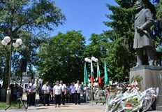 Кулминацията на честванията ще е във ВрацаПредставителни военни подразделения от