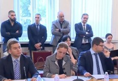 В 15 00 часа започна заседанието на външната комисия към НС за