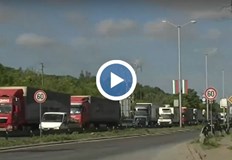 Граничният пункт не може да поеме засиления трафик след войната