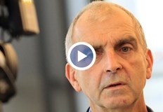 Ситуацията с бежанците у нас е трудна и хаотична коментира