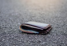 77 годишна златоградчанка намерила портмоне със сума от 580 лева изпуснато