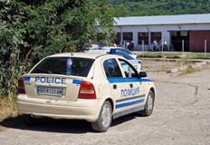 Инцидентът е станал между две групи роми в цех за