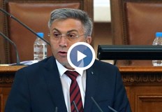 Преговорният процес е дълъг и в този период има различни