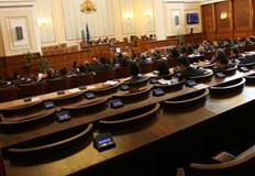 Закритото заседание е по предложение на лидера на БСП Корнелия