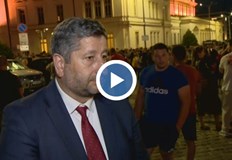 Хората протестират защото искат да спре подмяната Хората излязоха защото искат