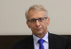 Най трагичен бих могъл да кажа че е преходът между 4