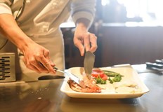 Заплатите по морето за лятото най после достигат приемливи и дори