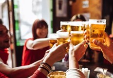 Не забравяйте да поздравите приятелите сиВъпреки дъждовете и бурите лятото