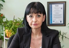 Д р Йорданка Господинова е лекар и треньор по здравословно хранене Тя