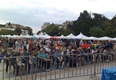 Шоколадови изкушения и Биг бенд парад във втория ден от