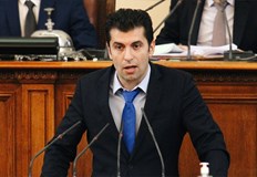 За растежа през първите три месеца какъв икономически срив когато