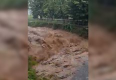 Река Ботуня край Вършец прелива За това са получени множество сигнали