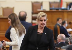 Народният представител Елена Гунчева обяви във страницата си че напуска