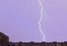 Нанесени са щети по сградата на общината в село Габер