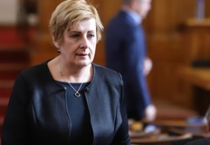 Елена Гунчева е депозирала оставката си като народен представител в